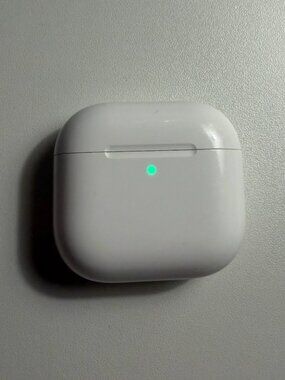 Apple AirPods 4 Bluetooth Earbuds with Charging Case - White